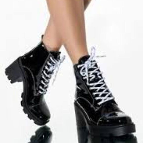 Azalea Wang Black Patent Leather Lace Up Heeled Boots Booties 8.5 NEW - Picture 1 of 6